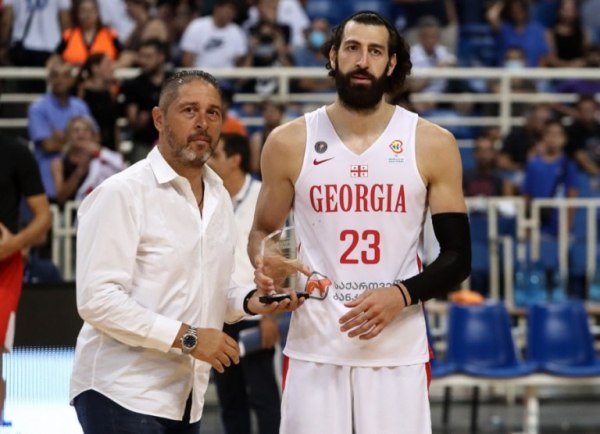 Αγωνία και ελπίδα για τον Σενγκέλια