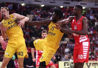 O Καλίφα Κουμάτζε είναι ο ψηλός που θα ενισχύσει τον Ολυμπιακό στην προετοιμασία του