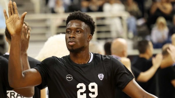 Ο Άρης ανακοίνωσε τον Άλεξ Αντετοκούνμπο