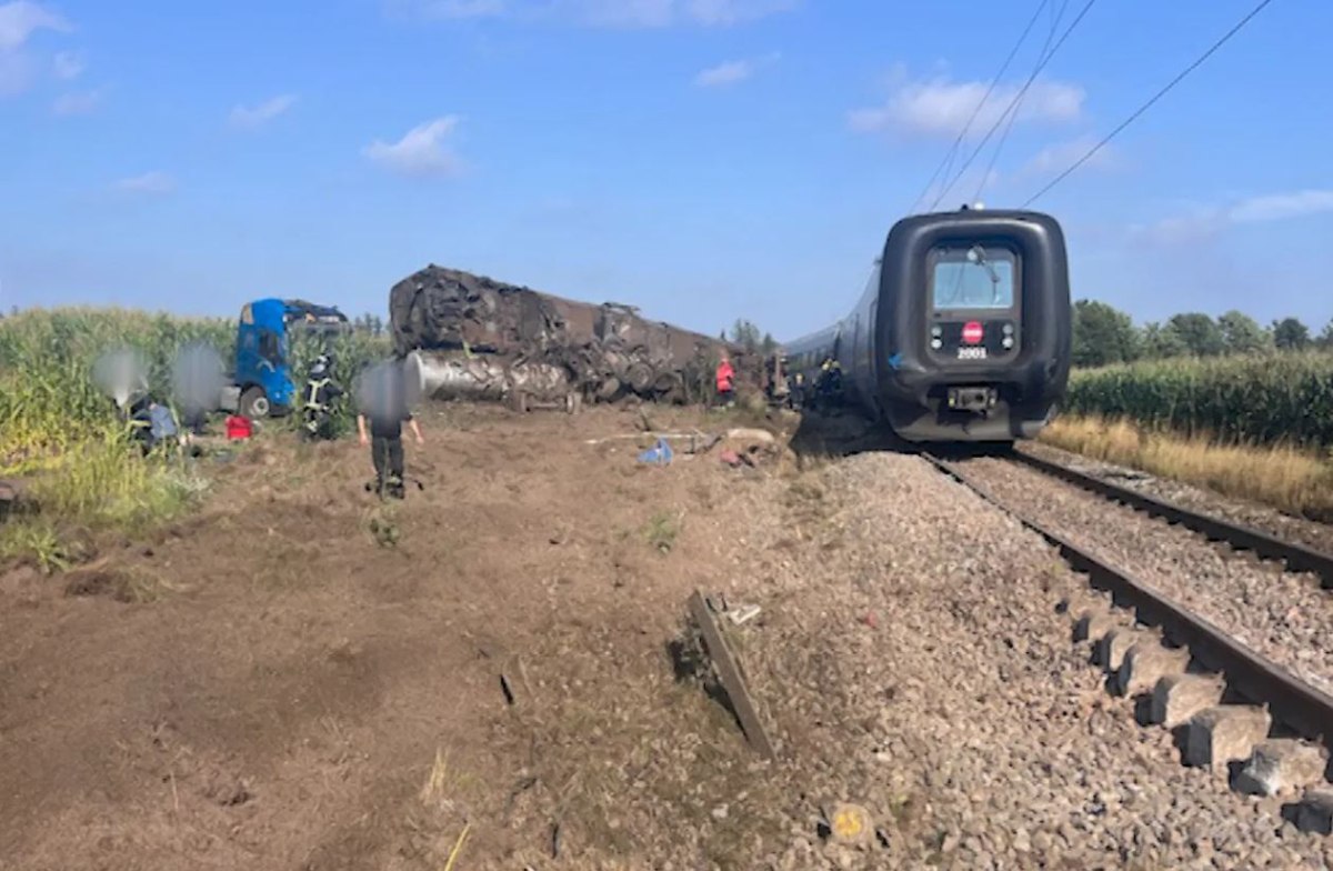Σιδηροδρομικό δυστύχημα στη Δανία – Τρένο εκτροχιάστηκε