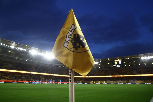 Καταγγελία δέκα πρώην παικτών της ΑΕΚ στην ΕΠΟ: «Να αφαιρεθούν οι τίτλοι που κατέκτησε πριν το 2014»