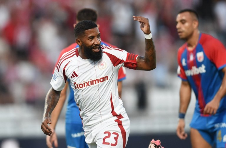 Από το 16/19 του Ολυμπιακού ως το 0/13 του Παναιτωλικού: Τι κάνουν οι ομάδες στις πρεμιέρες της Super League