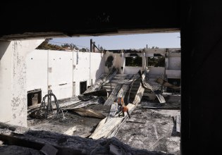 Ξεκινούν οι περιοδείες των πολιτικών αρχηγών στις πυρόπληκτες περιοχές – Αττική ο Φάμελλος, Αχαΐα ο Κουτσούμπας