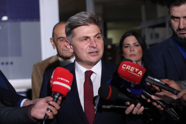 Φαραντούρης για πυρκαγιές: Η κυβέρνηση ουδέν έπραξε για τη θωράκιση της χώρας και τον συντονισμό με την ΕΕ