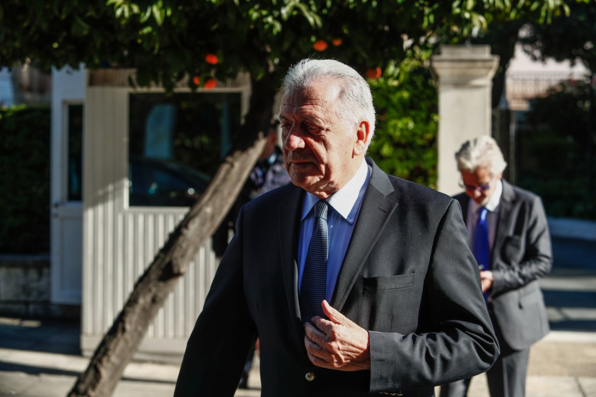 Πυρά Αβραμόπουλου στην κυβέρνηση για την εξωτερική πολιτική – «Η Ελλάδα απούσα και θεατής»