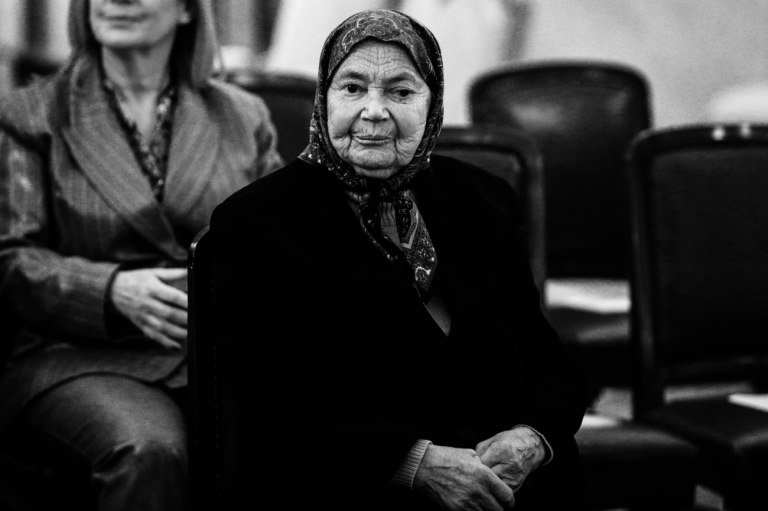 Μια «υπόκλιση» στην αλληλεγγύη και την ανθρωπιά της Αθηνάς Παπαχρήστου