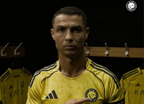 Κριστιάνο Ρονάλντο: Έγραψε ιστορία με την Αλ Νασρ, φτάνοντας τα 100 γκολ (vid)