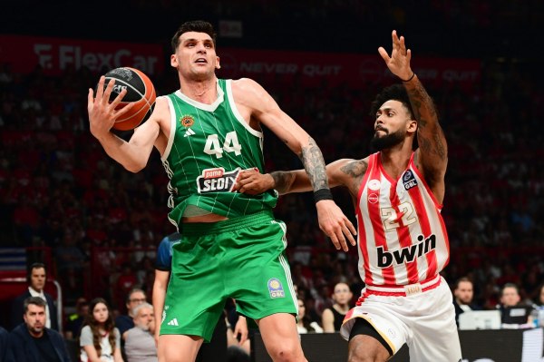 Γιατί το Eurobasket βάζει δύσκολα σε Ολυμπιακό και Παναθηναϊκό – Οι παίκτες που «χάνουν» οι αιώνιοι και οι… μεταγραφές