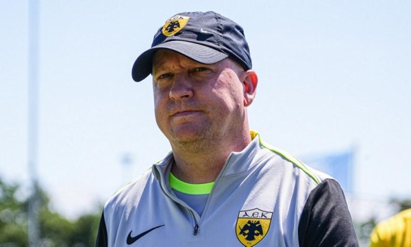 Ρίχνει το βάρος στην απόκτηση χαφ η ΑΕΚ