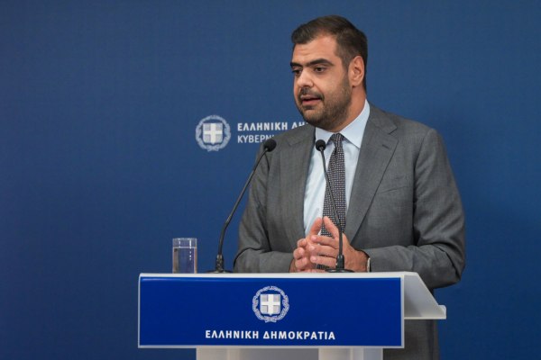 Δεν θα πάνε Έλληνες στρατιώτες στην Ουκρανία, λέει ο Π. Μαρινάκης