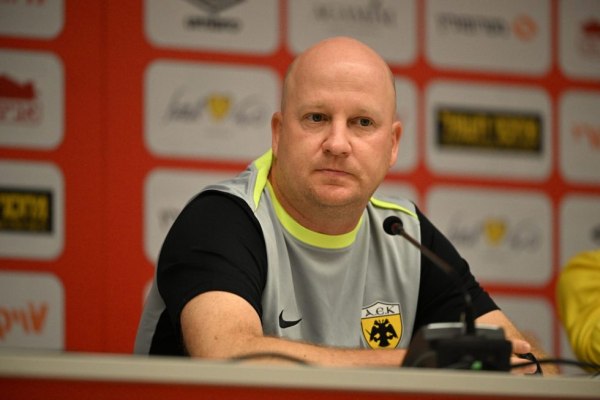 Νίκολιτς: «Ο Ερυθρός Αστέρας προσπάθησε να αλλάξει γνώμη στον Γιόβιτς, εκείνος όμως έδειξε χαρακτήρα»