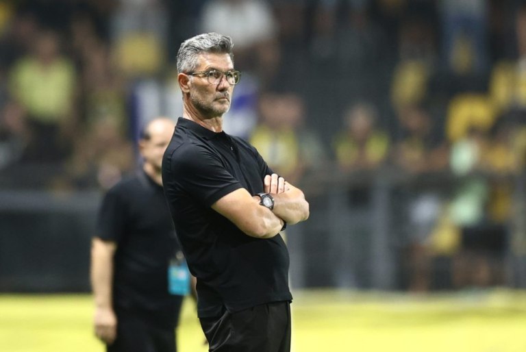 Ουζουνίδης: «Παίρνω εγώ την ευθύνη – Κρίμα για τον κόσμο που ήρθε στο γήπεδο»