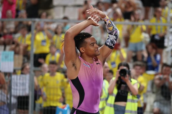 Το ιστορικό άλμα του Καραλή στα 6,08μ. (vid)