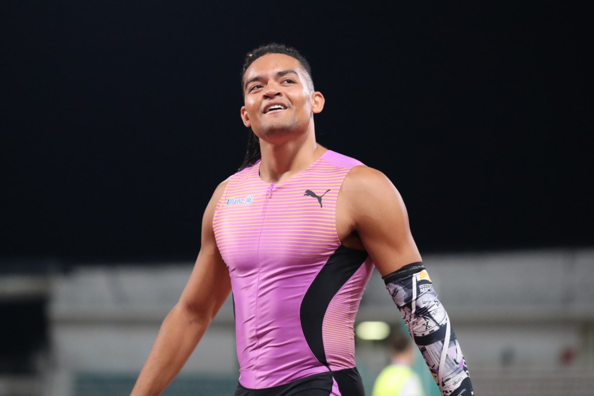 Συγκλονιστικός Καραλής διέλυσε το πανελλήνιο ρεκόρ και… πέταξε στα 6.08μ. – O 4ος καλύτερος όλων των εποχών (vids)