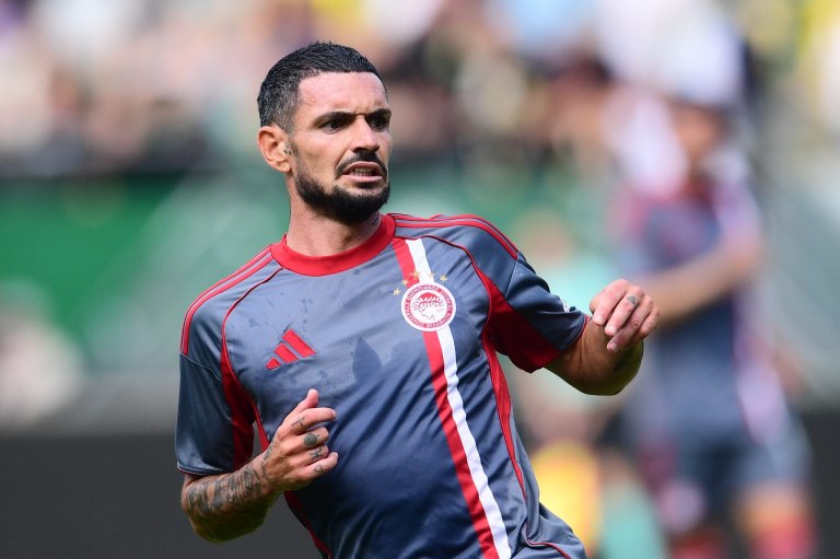 Καμπελά σε ρόλο «μαέστρου»: Είχε συμμετοχή και στα τρία γκολ του Ολυμπιακού! (vids)