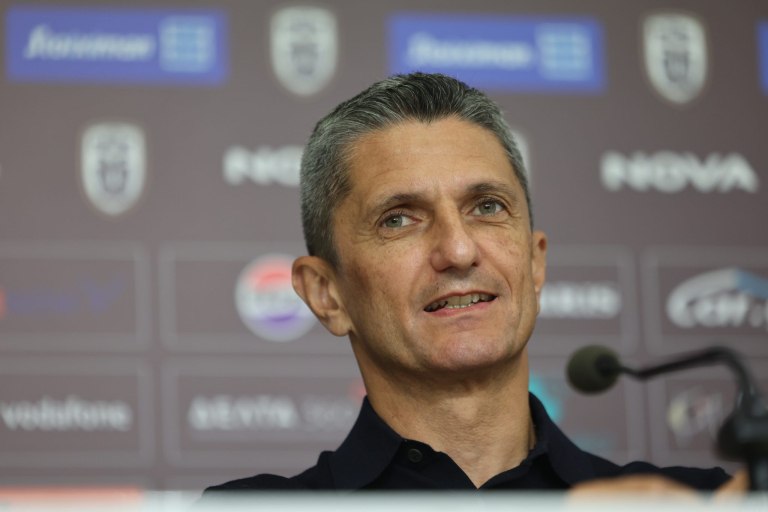 Λουτσέσκου: «Να είμαστε σε κορυφαία πνευματική κατάσταση – Είδα μεγάλη χαρά από τους συμπαίκτες του Κωνσταντέλια για την παραμονή του»