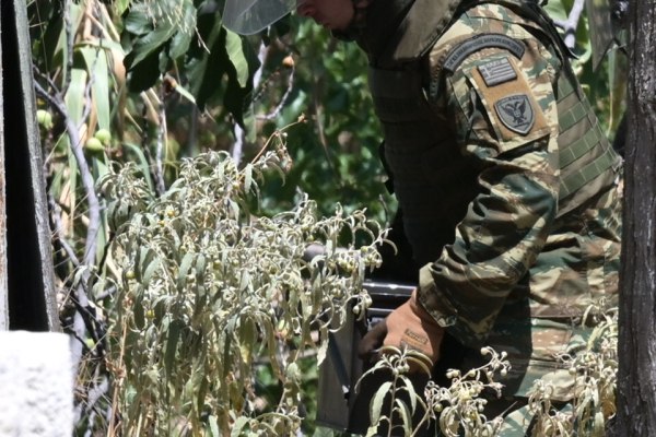 Αυξήσεις σε στρατιωτικούς, αναδρομικά σε αποστράτους