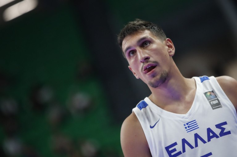 Λαρεντζάκης: Αγωνία στην Εθνική – Αποχώρησε από το φιλικό με πρόβλημα στη μέση