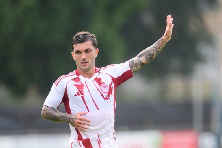 Ολυμπιακός: Η πρώτη μέρα του Στρεφέτσα στην Ελλάδα και η φωτογραφία με τον Ροντινέι