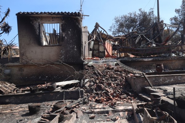 Φάμελλος: Περιοδεία στις πυρόπληκτες περιοχές σε νοτιοανατολική Αττική, Αχαΐα, Αιτωλοακαρνανία και Πρέβεζα