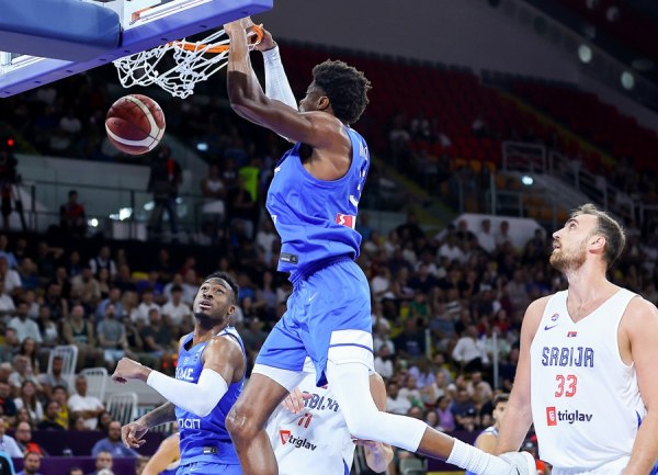 Ελλάδα – Σερβία 66-76: Ανταγωνιστική και χωρίς τον Γιάννη η Εθνική (vids)