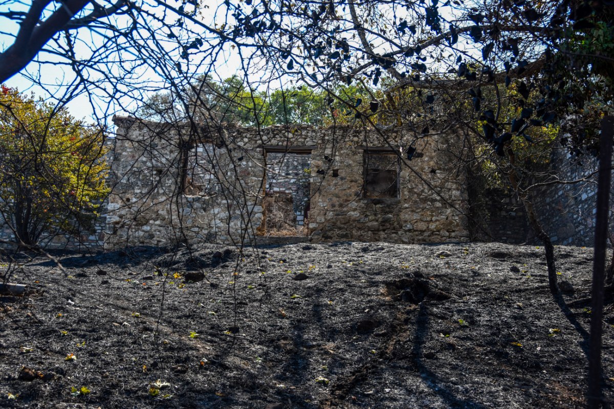 Πάτρα: Φωτογραφία – ντοκουμέντο από τη φωτιά στο Γηροκομείο