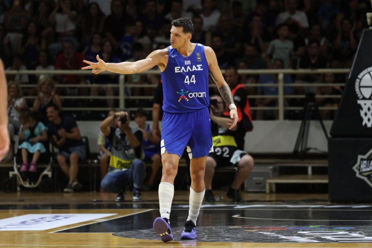 Ελλάδα – Μαυροβούνιο 69-61: Κρατάει Μήτογλου και τέταρτο δεκάλεπτο ο Σπανούλης (vid)