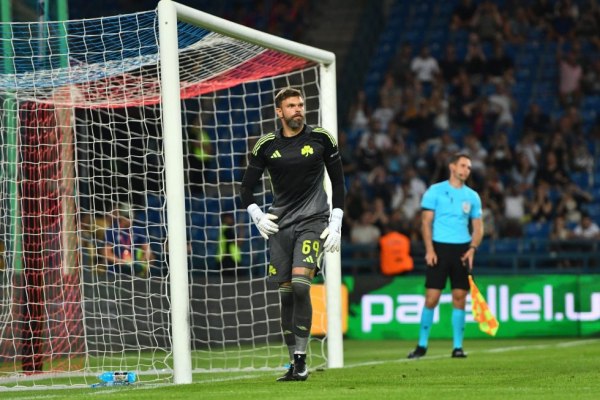 Ντραγκόφσκι για τα πέναλτι με τη Σαχτάρ: «Οι προπονητές των τερματοφυλάκων έκαναν όλη τη δουλειά» (vid)