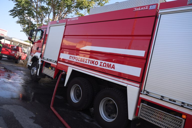 Σε ύφεση η φωτιά στην Παιανία – Μήνυμα του 112