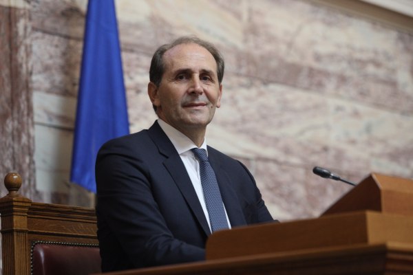 Συγκινητική αναφορά Αλεξιάδη για τον Βεσυρόπουλο: Σπουδαίος πολιτικός, τηλεφωνούσε κάθε μέρα να δει πώς είμαι