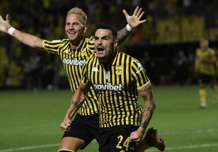 Άρης – Βόλος ΝΠΣ 2-0: «Καθάρισε» τη νίκη σε τρία λεπτά, με τους αμυντικούς του! (vid)