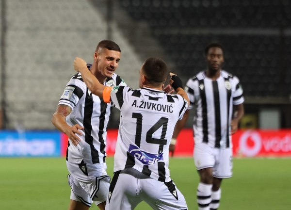 Super League: Πώς διαμορφώθηκε η βαθμολογία μετά τις νίκες της ΑΕΚ και του ΠΑΟΚ