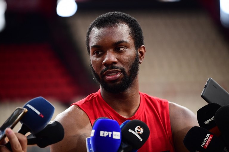 Έβανς: «Είμαι σαν λιοντάρι στο κλουβί»