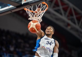 Ελλάδα – Ιταλία 75-66: «Οδοστρωτήρας» Γιάννης παρέσυρε την σκουάντρα ατζούρα (vid)