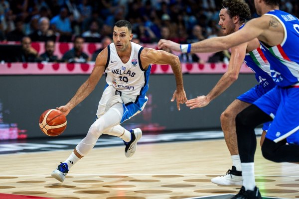 Σλούκας: «Με ιντριγκάρει να εκπροσωπώ την πατρίδα μου και όλους τους Έλληνες»