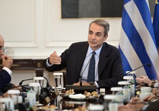 Μητσοτάκης: Πανηγύρια για το αντεργατικό νομοσχέδιο και τα μη κρατικά πανεπιστήμια – Η κυριακάτικη ανασκόπηση