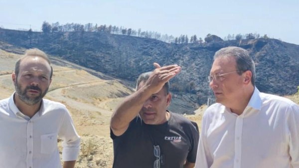 Φάμελλος: Τη ζημιά που δημιούργησε η πυρκαγιά να μην την πολλαπλασιάσει η απουσία της Πολιτείας