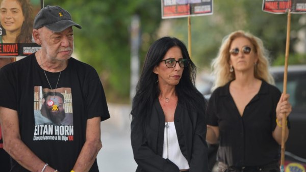 «Νετάνιαχου, αν ο γιος μου επιστρέψει σε σάκο…» – Μητέρα ομήρου προειδοποιεί τον Ισραηλινό πρωθυπουργό