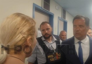 Όταν ασθενείς και υγειονομικοί χτυπάνε καμπάνες για κατάρρευση και ιδιωτικοποίηση του ΕΣΥ του Αδώνιδος τα sms γίνονται του λαϊκισμού το εκκρεμές