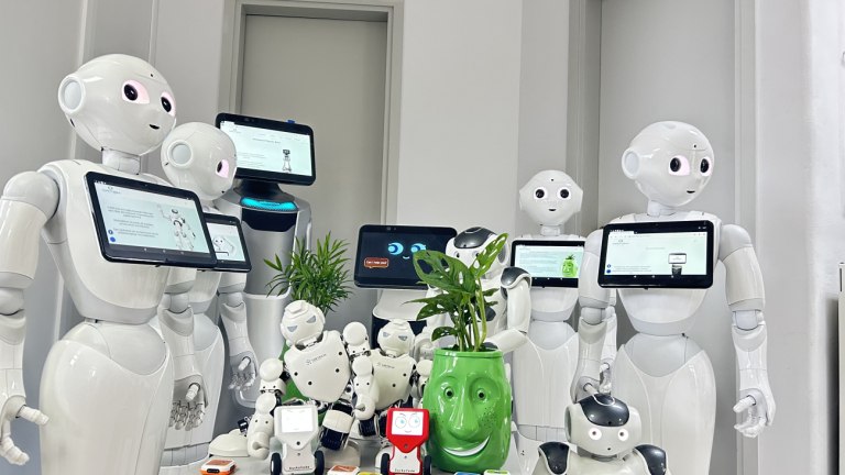 Θεσσαλονίκη: Πολύγλωσσο ρομπότ ξεναγεί με τεχνητή νοημοσύνη επισκέπτες της Βόλβης