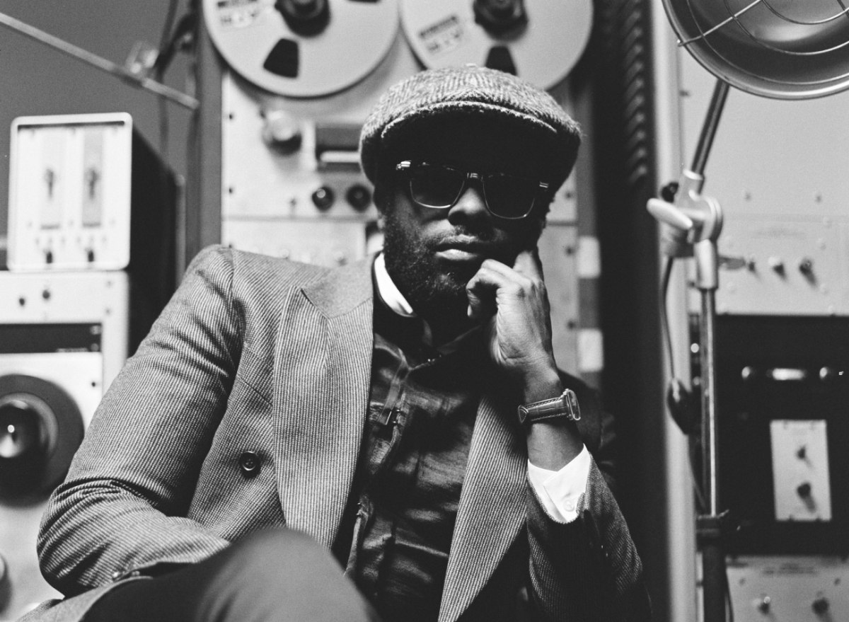 Adrian Younge: Γεφυρώνοντας το παρελθόν με το παρόν