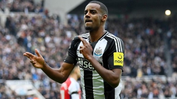 Δεν ξαναπαίζει στη Νιουκάστλ ο Ίσακ – Πιέζει για μεταγραφή στην Λίβερπουλ ο Σουηδός