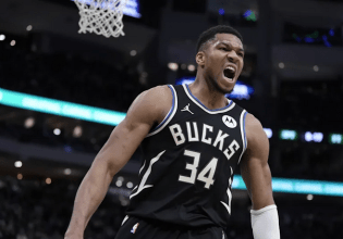 Ο Γιάννης Αντετοκούνμπο στην 7η θέση των κορυφαίων του 21ου αιώνα