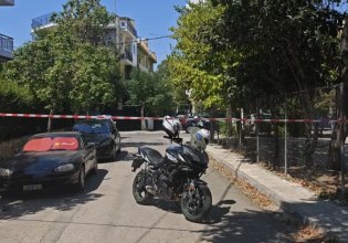 Χαλάνδρι: Άγρια δολοφονία 47χρονης γυναίκας στη μέση του δρόμου – Την μαχαίρωσε 28χρονος