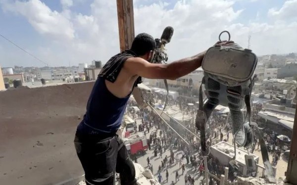 Ισραήλ: Παραδέχτηκε την επίθεση στο νοσοκομείο – Πέντε τελικά οι δημοσιογράφοι μεταξύ των 20 νεκρών