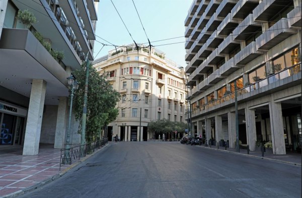 Δεκαπενταύγουστος: Άδειο το κέντρο της Αθήνας – Δείτε φωτογραφίες