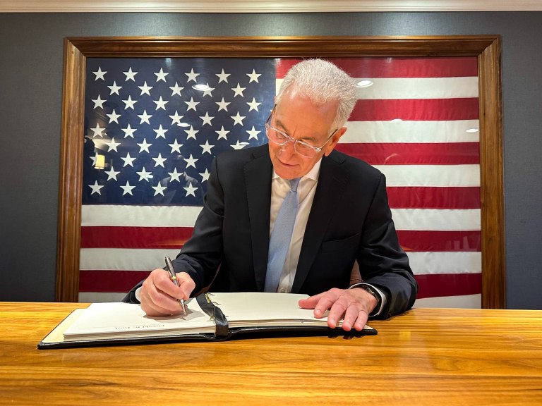 Η Γαλλία απαντά στις κατηγορίες Κούσνερ περί αντισημιτισμού: «Οι ΗΠΑ δεν μπορούν να μας κάνουν κήρυγμα»