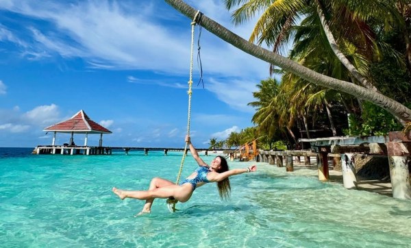 Ισπανίδα influencer «κόλλησε» σε αεροδρόμιο γιατί το ChatGPT της είπε ότι δεν χρειάζεται βίζα για να ταξιδέψει