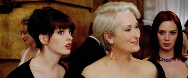 Η σεναριογράφος του «Ο Διάβολος φοράει Prada 2» για τον διαδικτυακό πυρετό γύρω από το σίκουελ