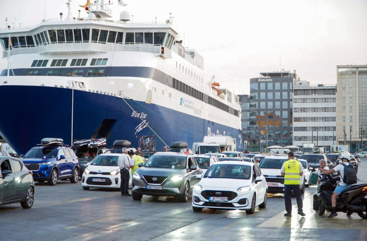 Δεκαπενταύγουστος: Αυξημένη κίνηση σε λιμάνια και εθνικές οδούς – Κορυφώνεται η έξοδος